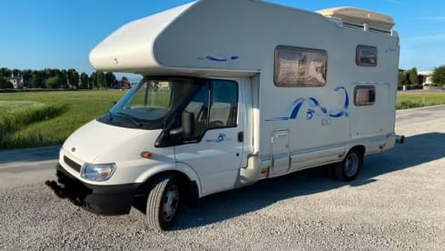 zs.servizi – 6 seater travel 6 bed compact motorhome