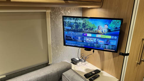 The Adventurer – 6 berth Peugeot AutoQuest 180 