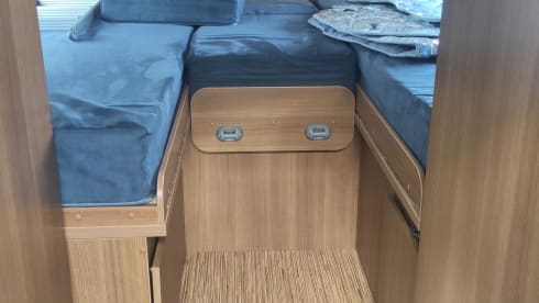 2/4 person corado Ford transit t337