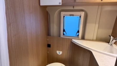 Chef – 2p Carado bus from 2021