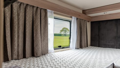 Swift Voyager 485 5 Berth