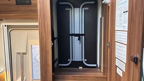 Charlie  –  Charlie Luxurious and modern 5 berth Roller Team