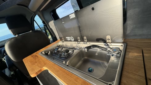 Poppy the pop top – 2 berth + 2 Kids Ford camper van 2018