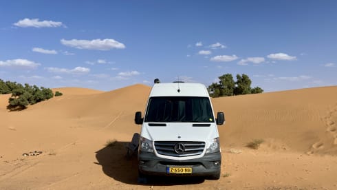The Johnnie – Off-grid Mercedes Sprinter self-build camper