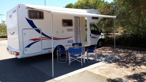 Camper for 4 comfortable seats