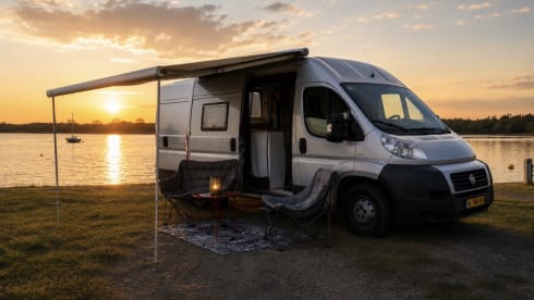 Charmant camping-car pour 2 personnes – entièrement équipé et prêt pour l'aventure