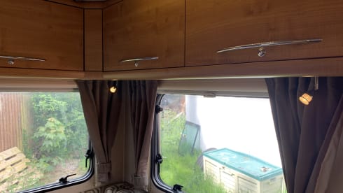 Sunrise  – 6 berth Ford transit tribute