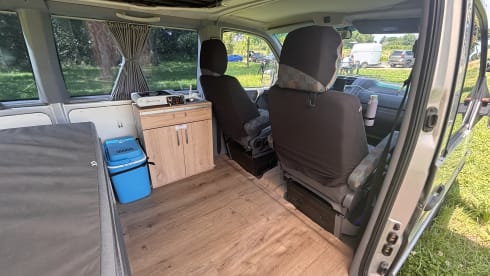 Danny de Vito – Mercedes-Benz Vito camper van 