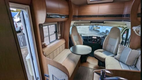 Albatross Mac – 4 berth pet friendly Autotrail Apache 2014