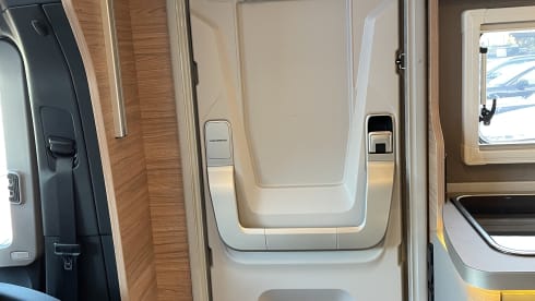 Weinsberg CaraSuite 640 MEG MB AUTOMATIC