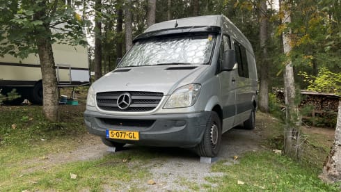 VanNoes – Spacious and hiply decorated Mercedes Sprinter