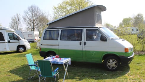 Lisanne – Bus Volkswagen T4 compact et fiable 2/4 personnes