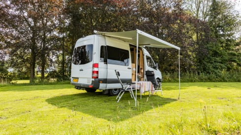 Bus de la Ville – 2p Mercedes campervan 