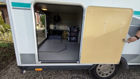 Flair liner – 4p Niesmann + Bischoff integrated uit 1994