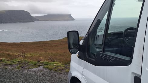 Freddie – 2-seater Ford bus from 2013