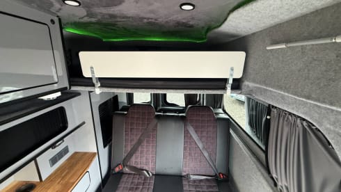 Maisie – ⭐️Luxury off grid Ford campervan⭐️