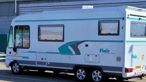 5 berth Niesmann + Bischoff integrated from 2002