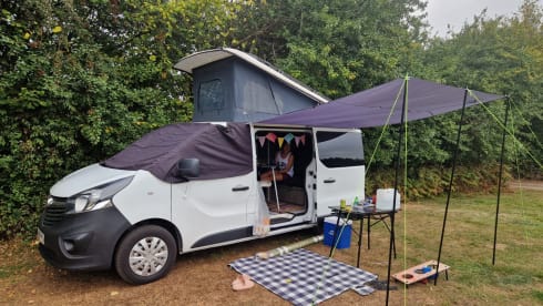 Viv – Vauxhall Vivaro 3 Berth 