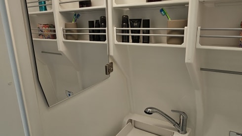Napoli – 4p Volkswagen bus from 2023