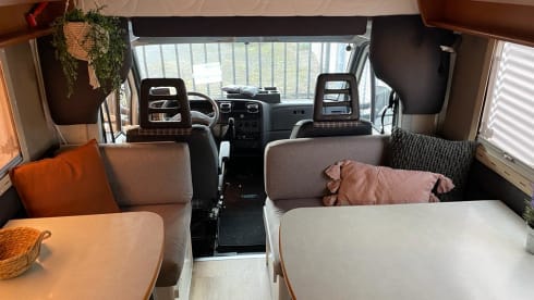 Billie – full freedom family camper, Fiat alcove from 2002