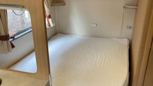 Eldiss – 4 berth,Peugeot,eldiss, with fixed bed 