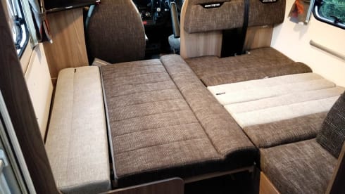 6 berth Swift escape from 2016