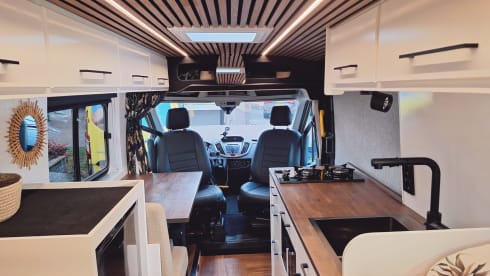 Spacious, modern and complete Off-Grid 2P Campervan