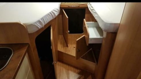 Beautiful spacious comfortable fine fully equipped 4 person camper