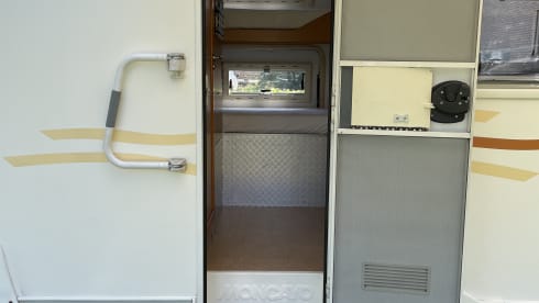 Visma Voiture – Cozy camper with bunk bed