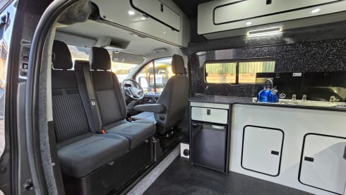 Big grey – 2 berth Ford Transit Custom campervan *HOT water + shower point* RIB Bed