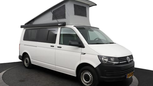 Hennie  – Camping-car 4 personnes très facile d'utilisation ! 