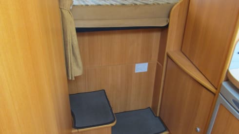 Albert – Chausson Welcome Wohnmobil mit 4 Schlafplätzen und großer Garage mit Verriegelung