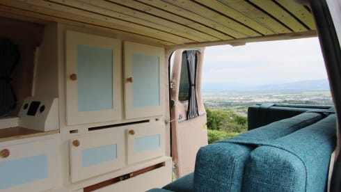 Freddy the Campervan – Freddy the Campervan – Cosy Quirky Van for Two Near Glasgow