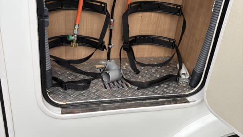 2p Hymer semi-integrated uit 2015