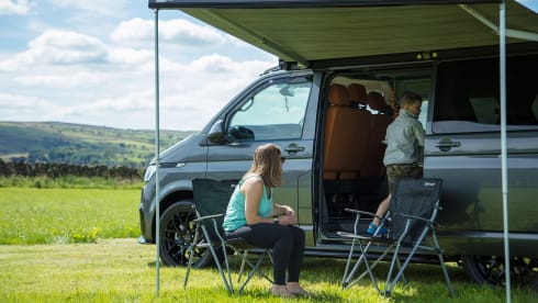 Rooby Doo – Luxury High Specification Family VW T6.1 4 Berth Campervan