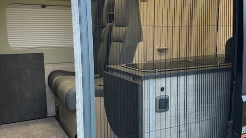The Wanderer – 4 berth, Luxury Off-Grid Adventure Awaits!