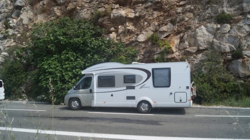 Ixeo IT 720 – 4p Bürstner semi-integrated from 2010