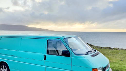 Enzo – Classic self converted VW T4 
