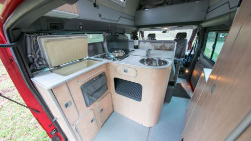 FORD WESTFALIA NUGGET  – Extra discount for 4 weeks' rental between mid-April and mid-May. Ask for more information!