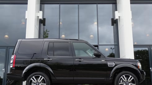 Disco – 2p Land Rover with roof tent 