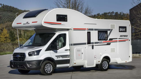 L2R – Voyager 2-6 berth, free WiFi & insurance 