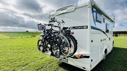 Moby – Adventurous new mobile home + sun canopy + air conditioning