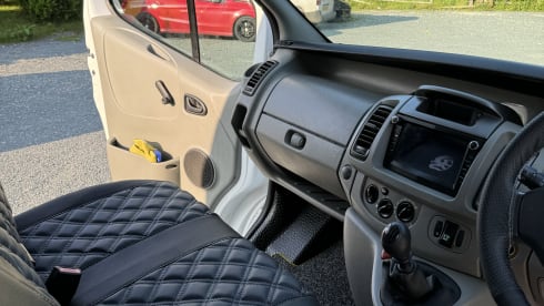 4 berth Vauxhall campervan 