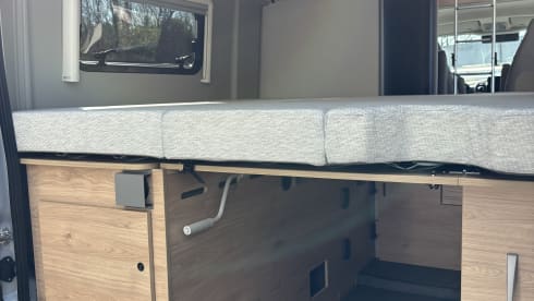 ADRIA Twin 640SLB Supreme AUTOMATIC
