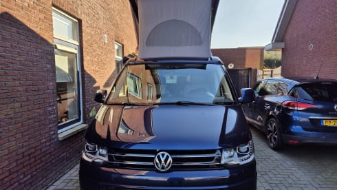 Beautiful 4p Volkswagen T5 California from 2012