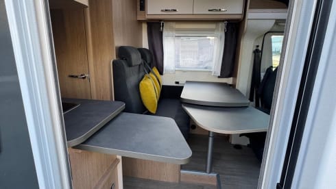 Compacte Hobby Optima V65 GE    2 persoons camper  BJ 2026