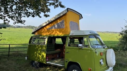 Joyo – 4p Volkswagen campervan from 1976