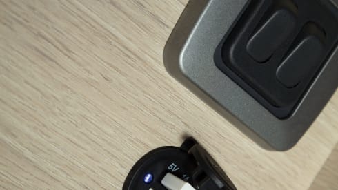 Autotrail F60 – Motorhome – Sleeps 4 – Travels 4