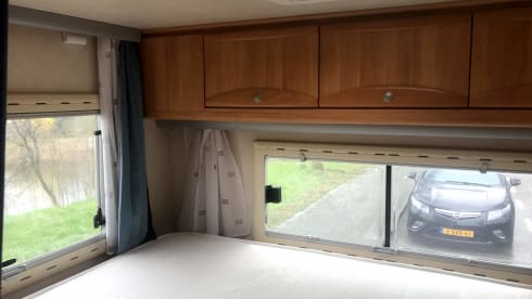 Bob – Spacious, cozy camper with air conditioning + navigation for family