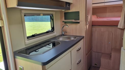 Conch – Brand new, cozy and fully equipped family camper (alcove) 